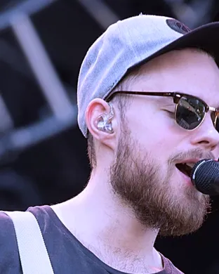 Live concert by Asgeir