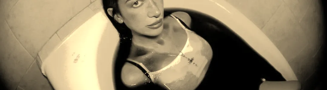 Julia Wolf