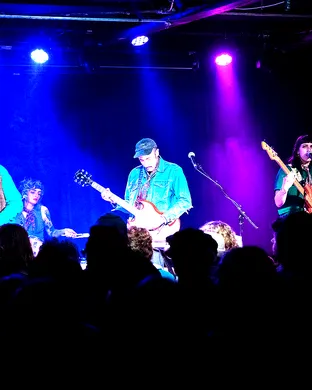 Live concert by King Tuff