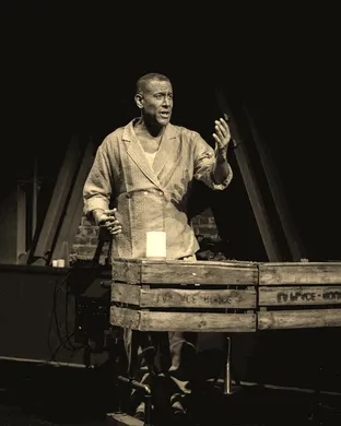 Opera Parallele theatre performance